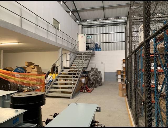 545M² FACTORY TO LET IN AIRPORT INDUSTRIA